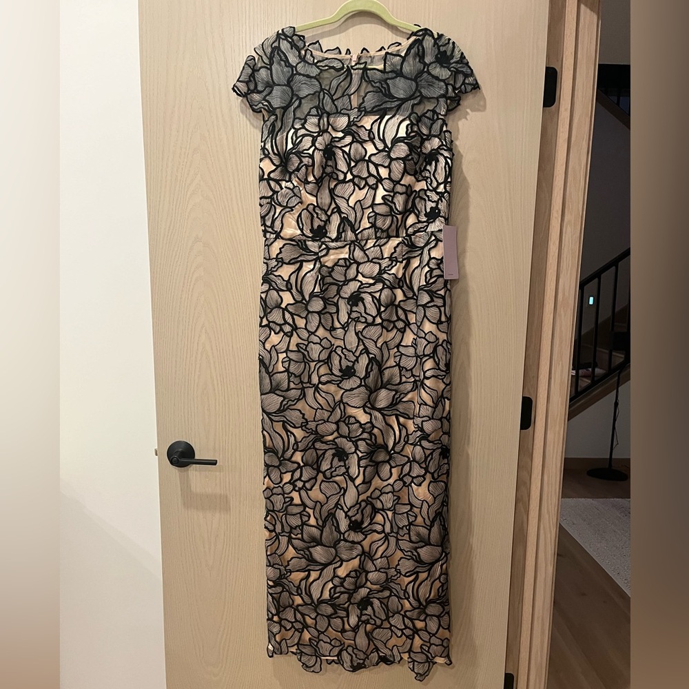 BRAND NEW Lynwood Cap Sleeve Floral Dress by JS Collections